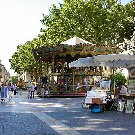 Studio Avec Beaucoup De Charme Intra Muros Avignon Bagian luar foto